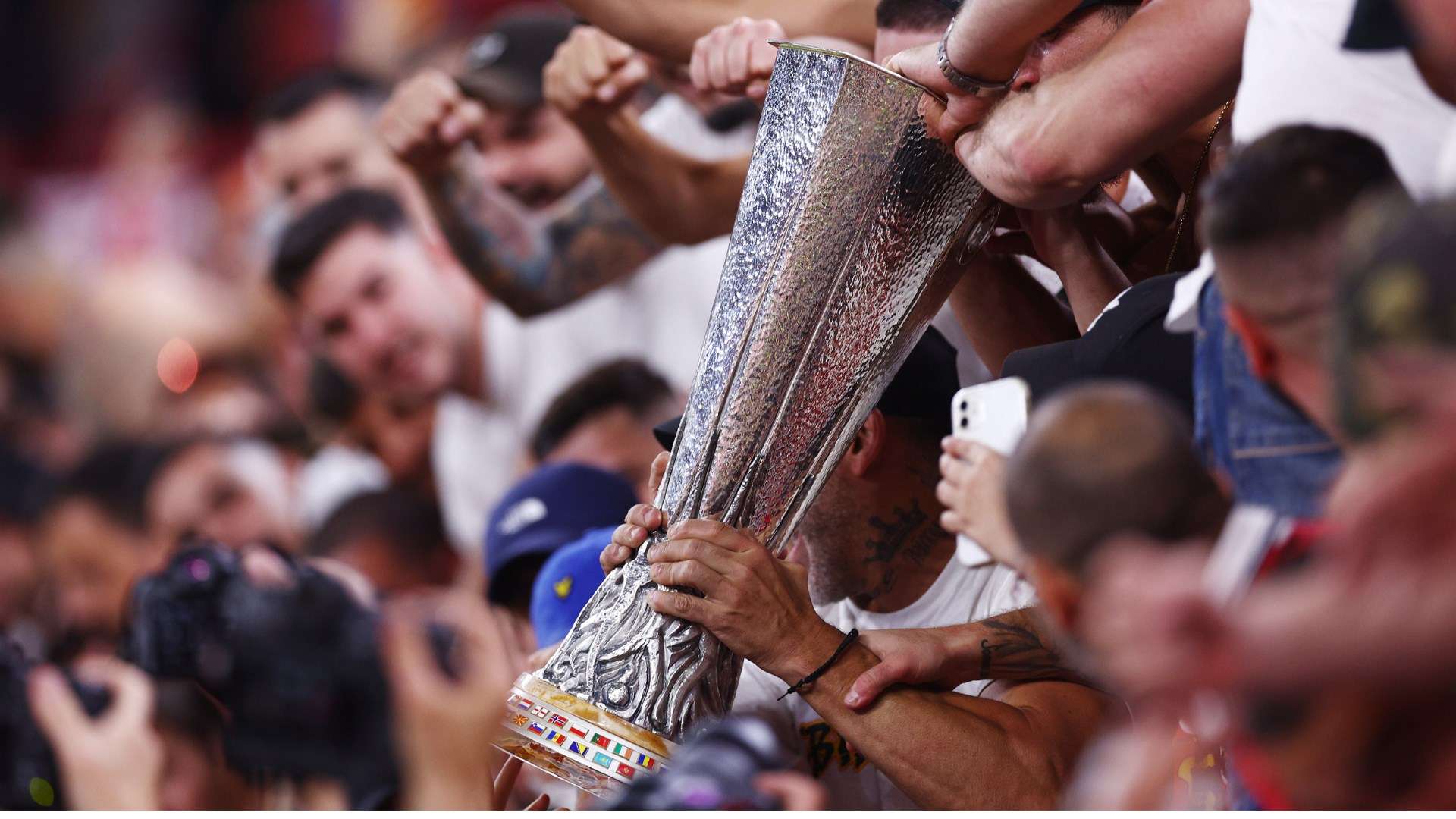 强队对阵时 强队对阵时