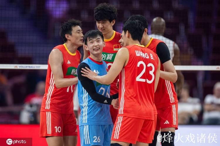 中国男排决胜局险胜古巴 终结世界男排联赛八连败低迷